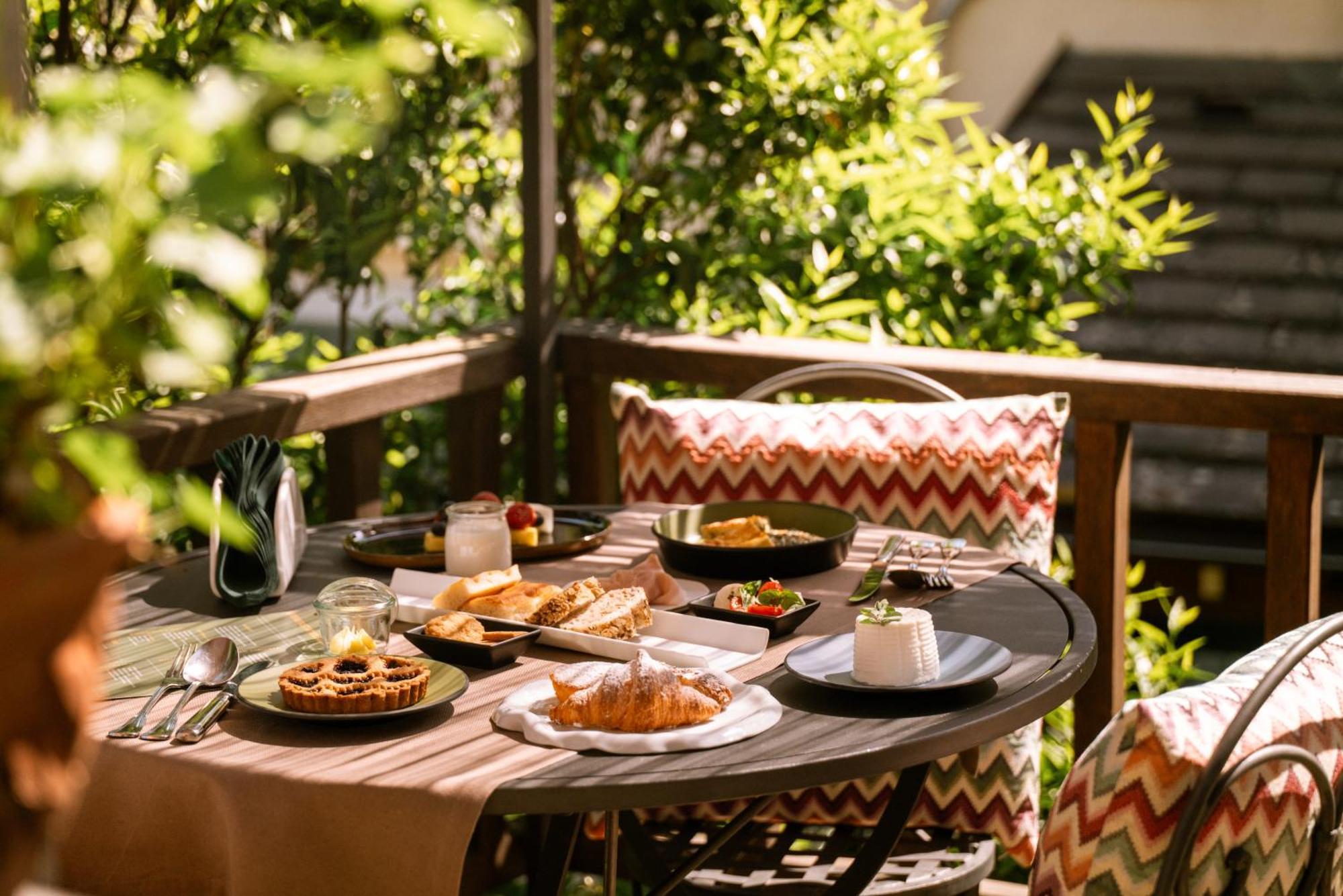 מונליה Hotel Villa Edera & La Torretta מראה חיצוני תמונה