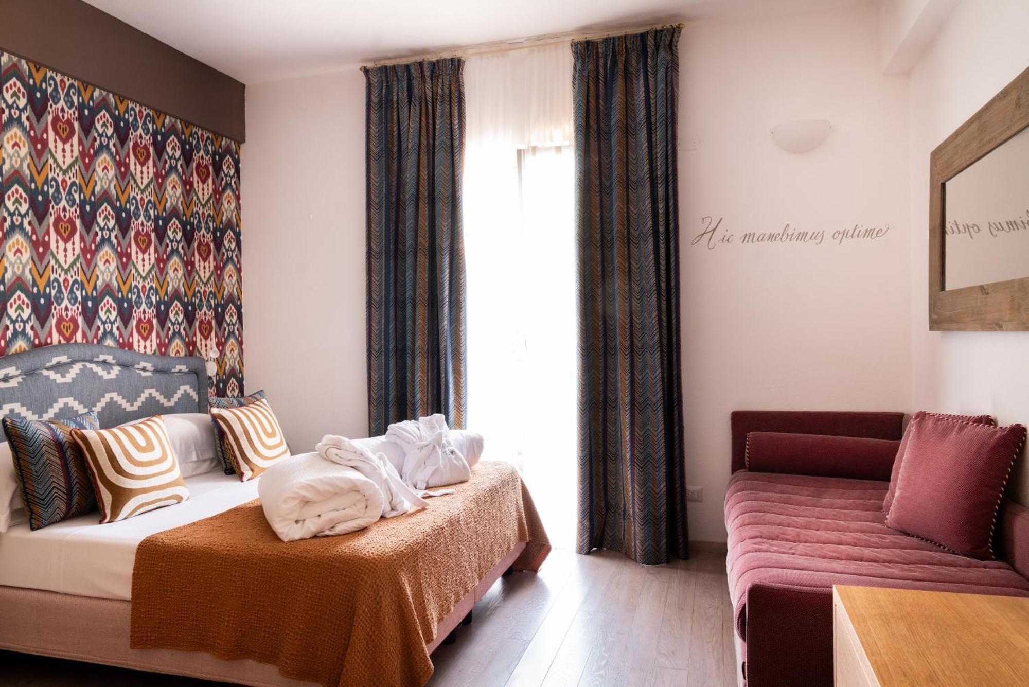 מונליה Hotel Villa Edera & La Torretta מראה חיצוני תמונה