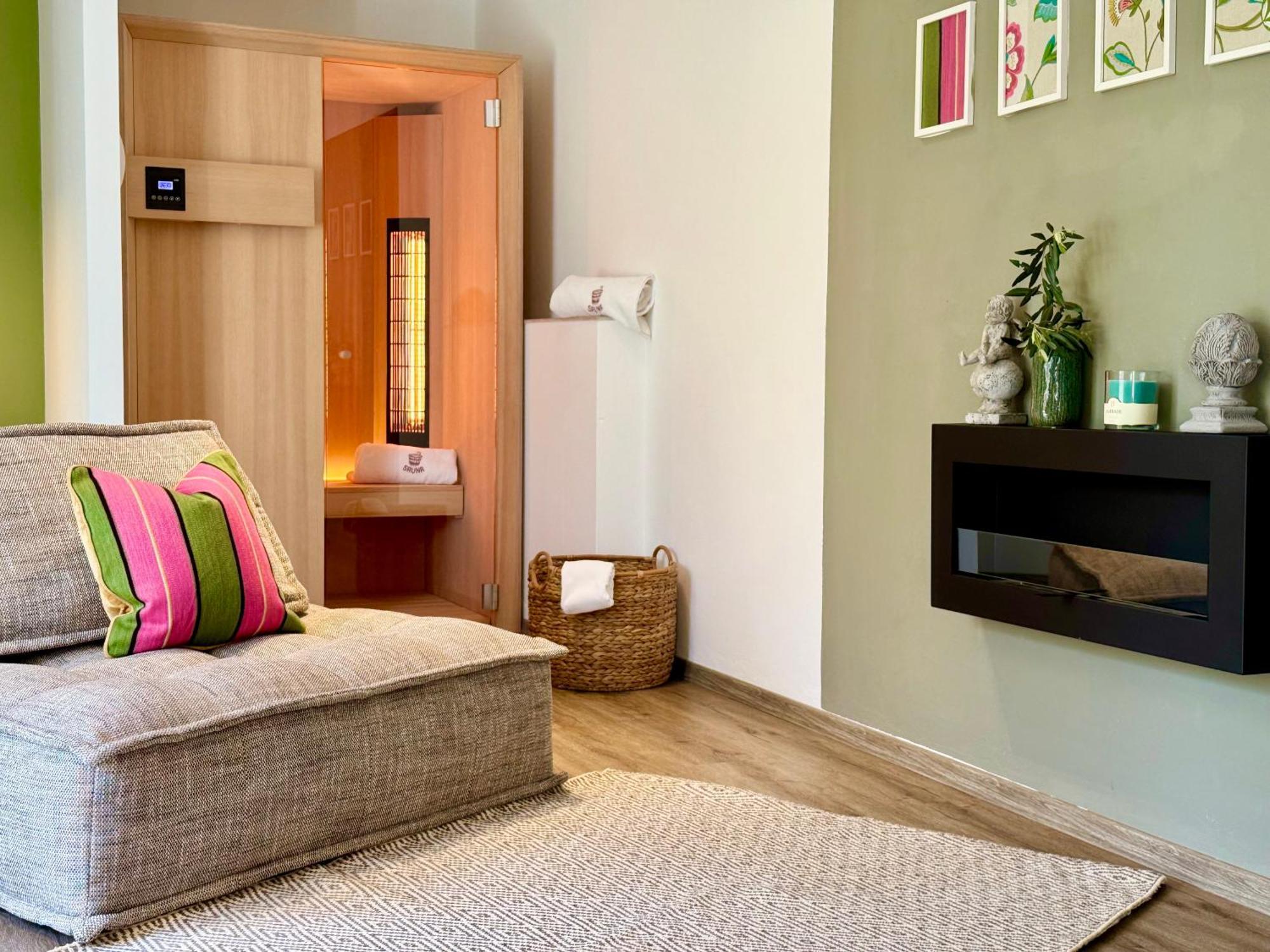 מונליה Hotel Villa Edera & La Torretta מראה חיצוני תמונה